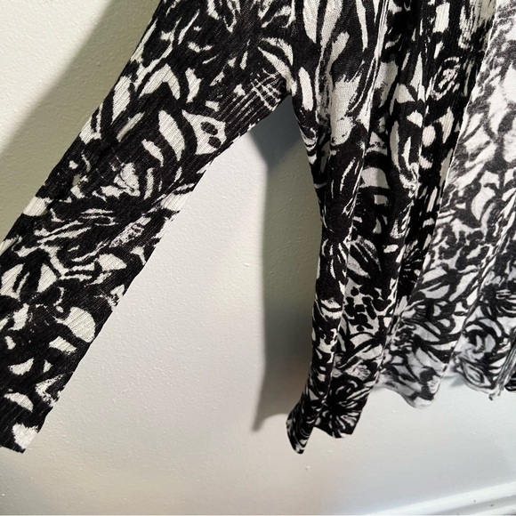 Chico’s Open Front Cardigan Black White Floral 1 - Picture 5 of 9